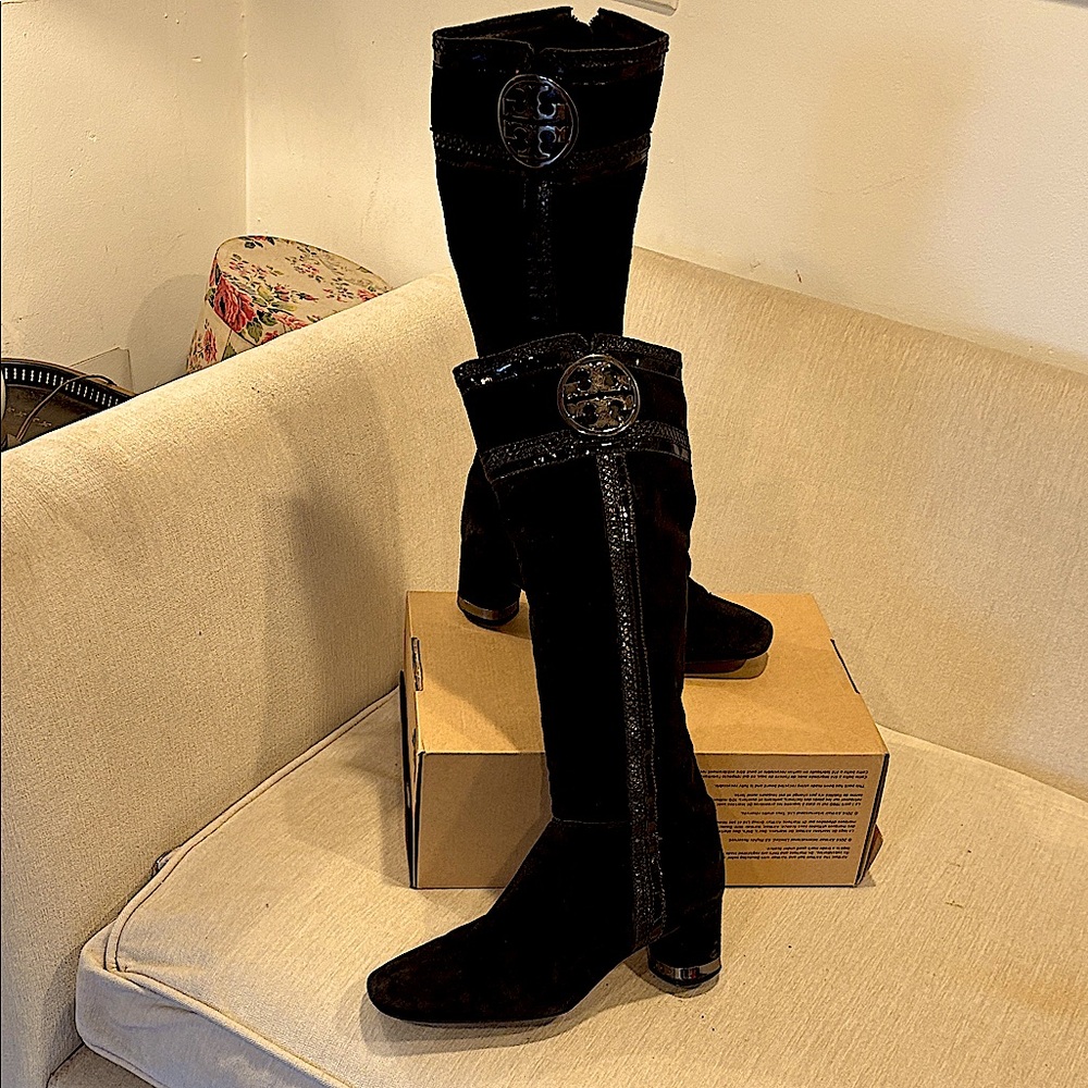 Gorgeous vintage Tory Burch to the knee boots black suede near perfect lite wear